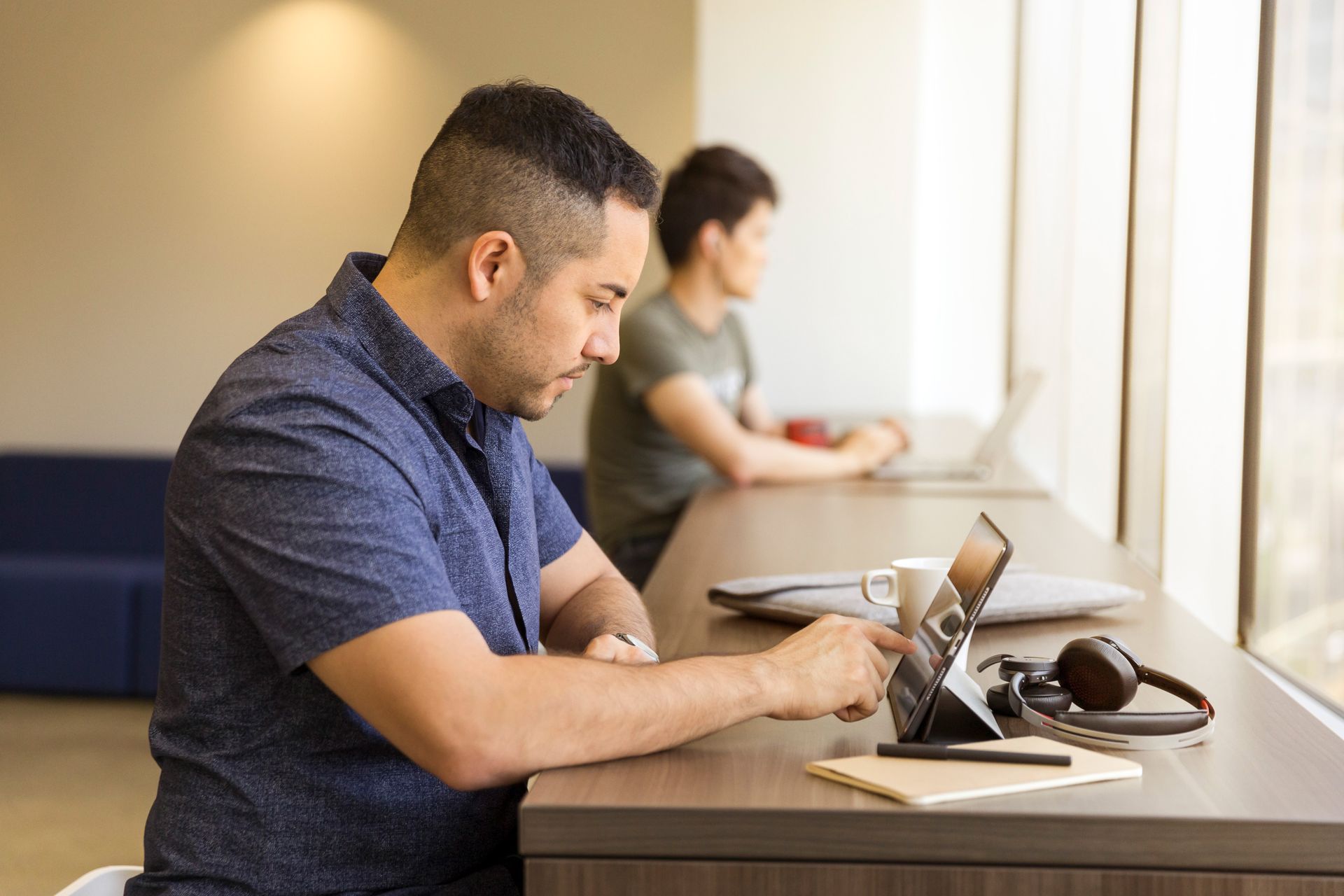 8 Practical Ways Small Businesses Can Reduce AI Costs